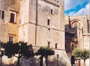 Tricase - piazza Giuseppe Pisanelli - Uno scorcio della Turris Magna